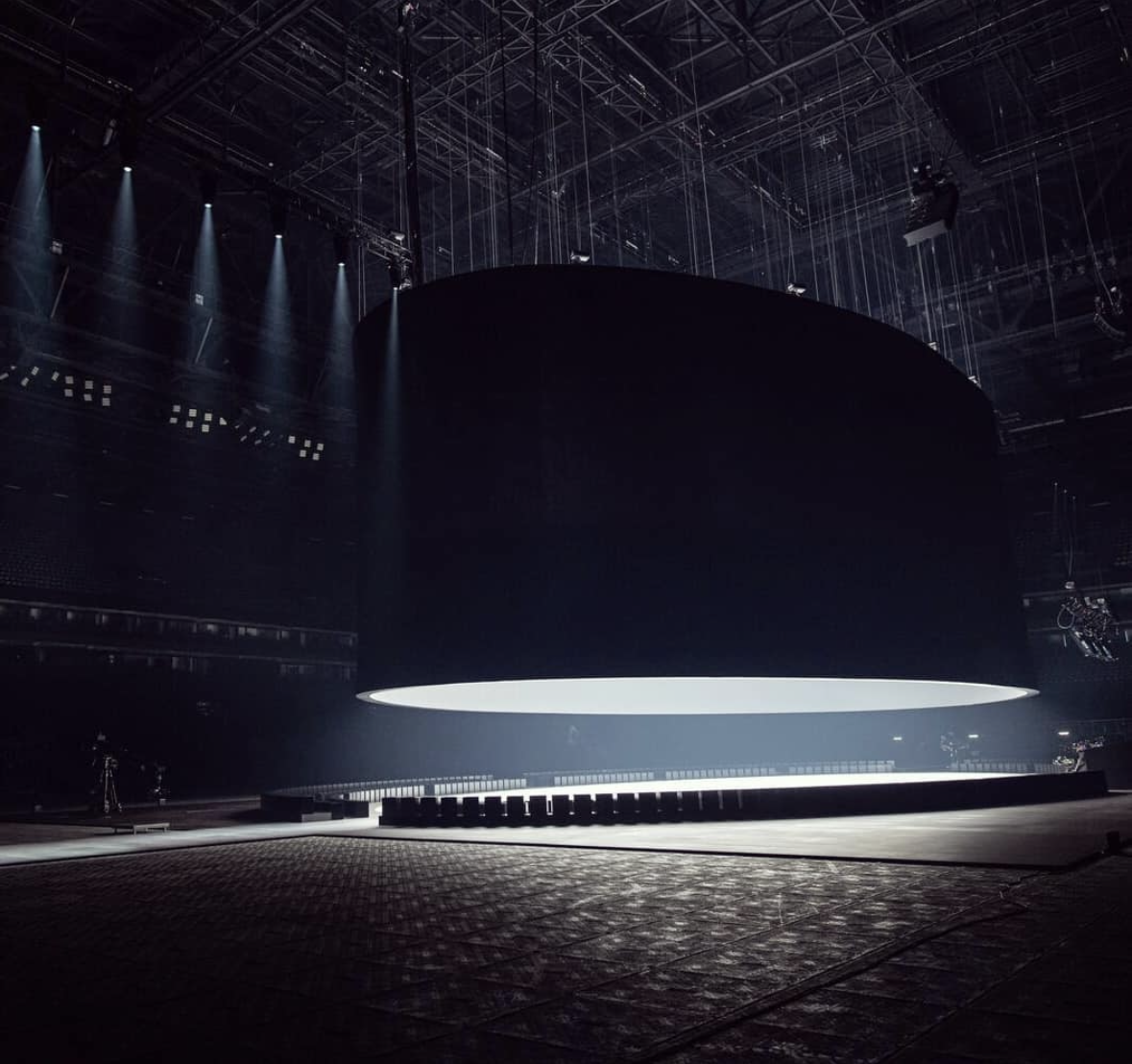 Givenchy, SS 2022, Paris La Défense Arena — 3