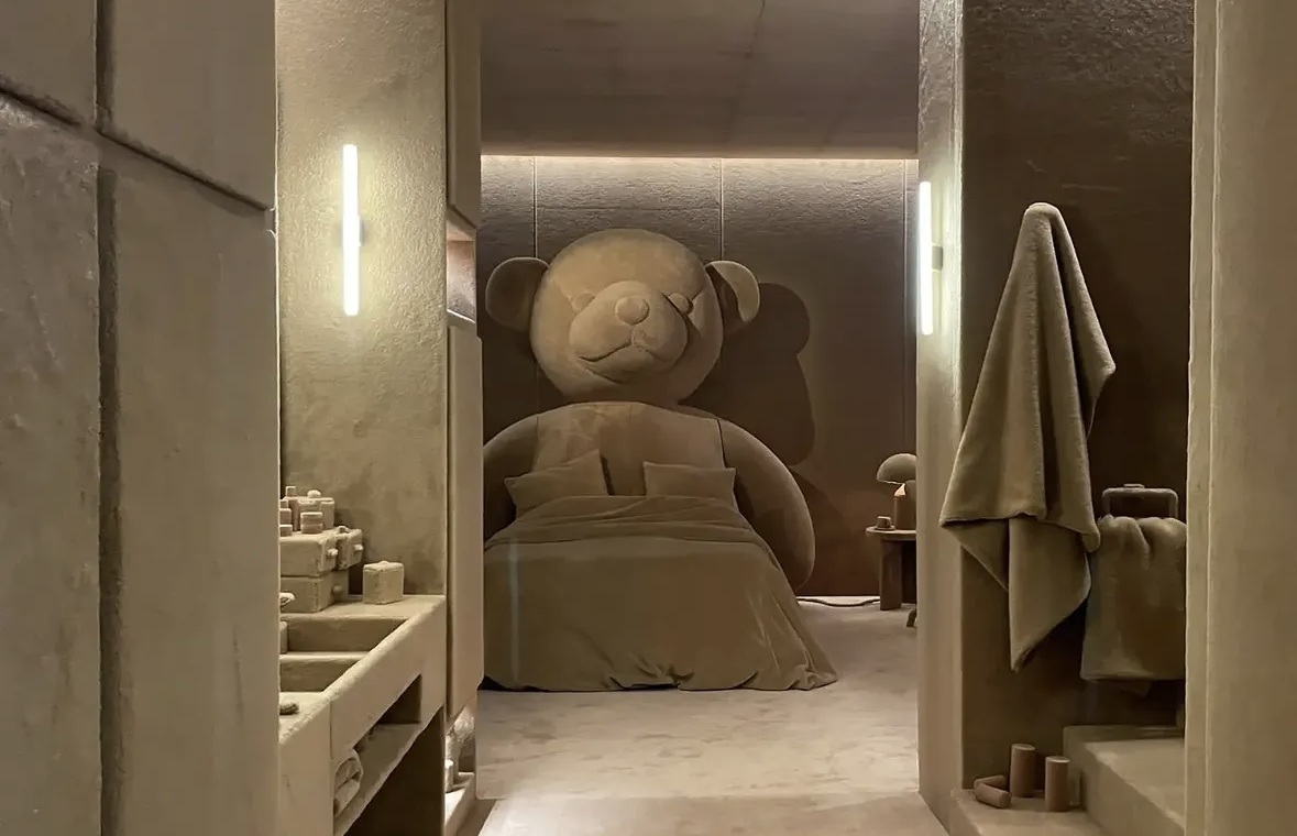 Max Mara, Teddy's Fluffy Residence, 2